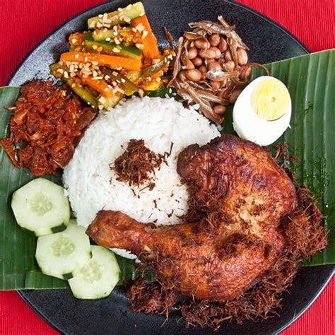 Uptown Malaysia Nasi Lemak @ Telok Ayer Street.